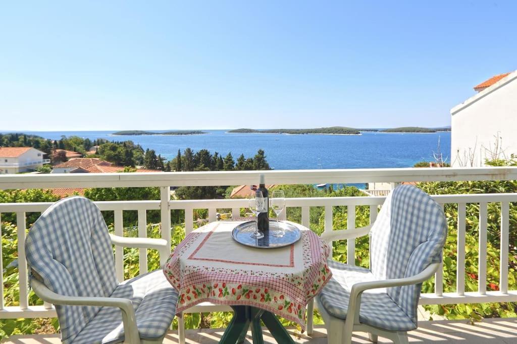 Apartment Stefani Đảo Hvar Ngoại thất bức ảnh